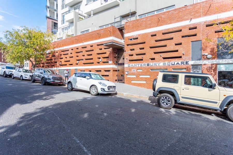 1 Bedroom Property for Sale in Gardens Western Cape